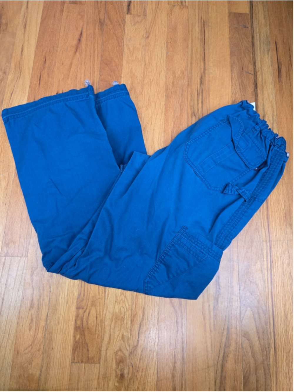 Women's koi Scrub Pants Medium Blue Floral Waistband Cargo Pockets